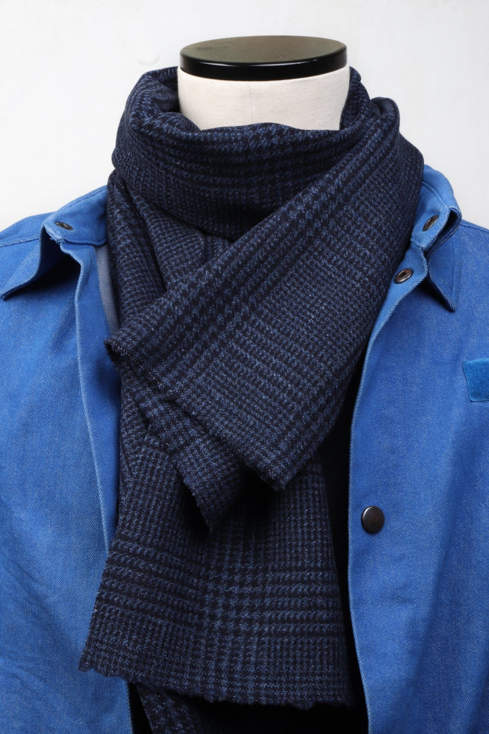 Aver Scarf Dark Navy Check